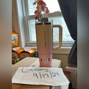 NWT Stanley X Starbucks 30oz Peach Gradiant Taiwan! Never Used!